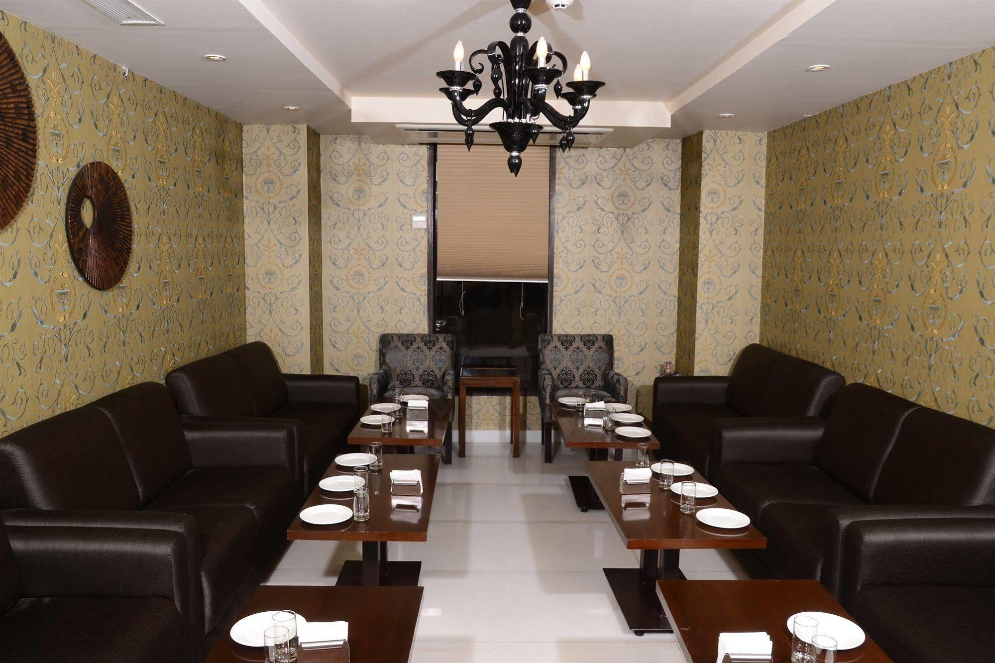 Hotel One Earth Avaas Amritsar Exterior foto